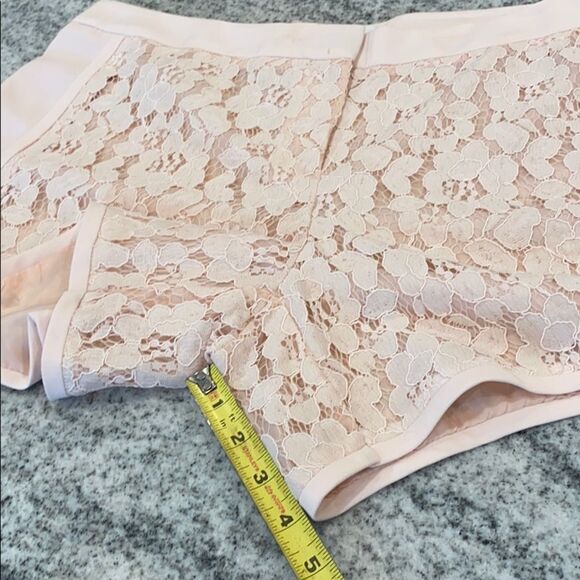Laundry Size 12 ( L ) Lace Blush Lightweight Dress Shorts  Peach Light Pink - Picture 7 of 8